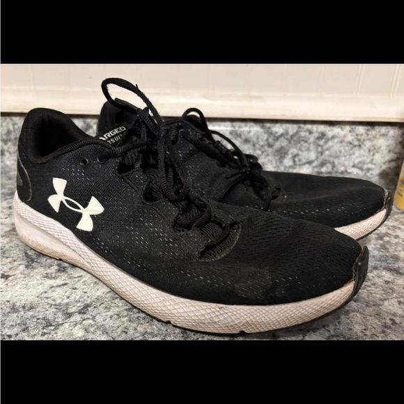 Under Armour Black and White Athletic Shoes - Picture 1 of 1